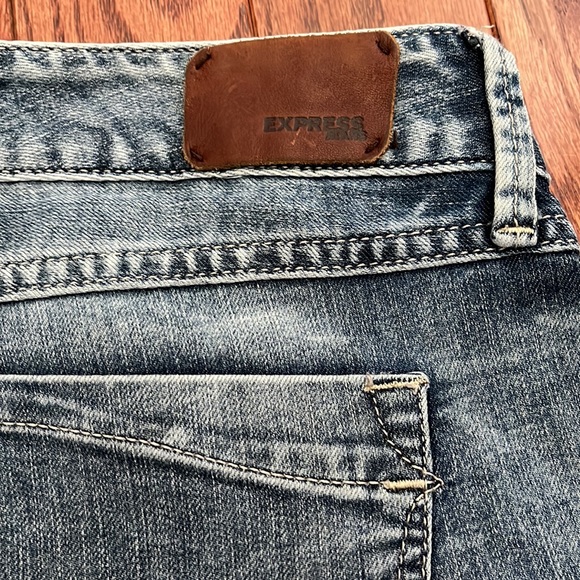 Express brand jeans, size 8, “Zelda Ultra Skinny” style - Picture 2 of 5
